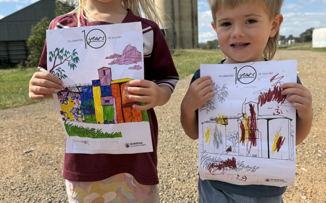 At GrainCorp, we’re celebrating 10 years of silo art – and what better way than to get Little Art Legends involved!  